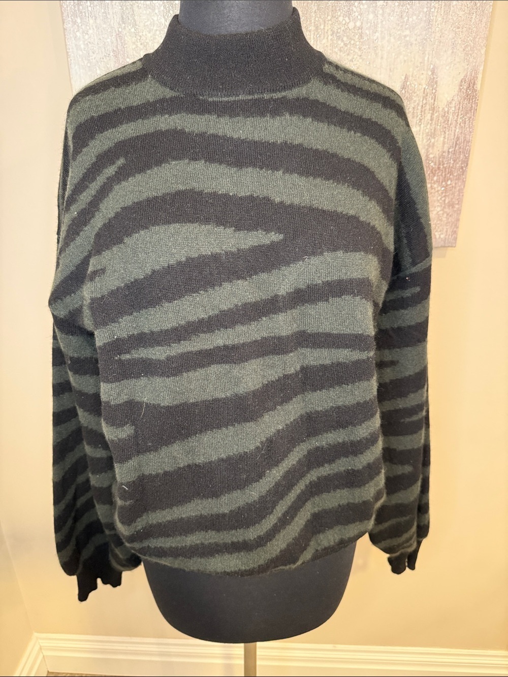 Women’s Black and Olive Zebra-Stripe CASHMERE Mock Neck Sweater large